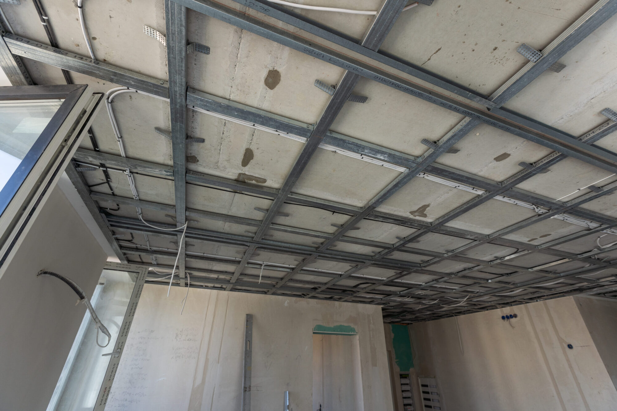 structure-of-ceiling-suspension-installation-of-g-2026-01-07-02-23-19-utc