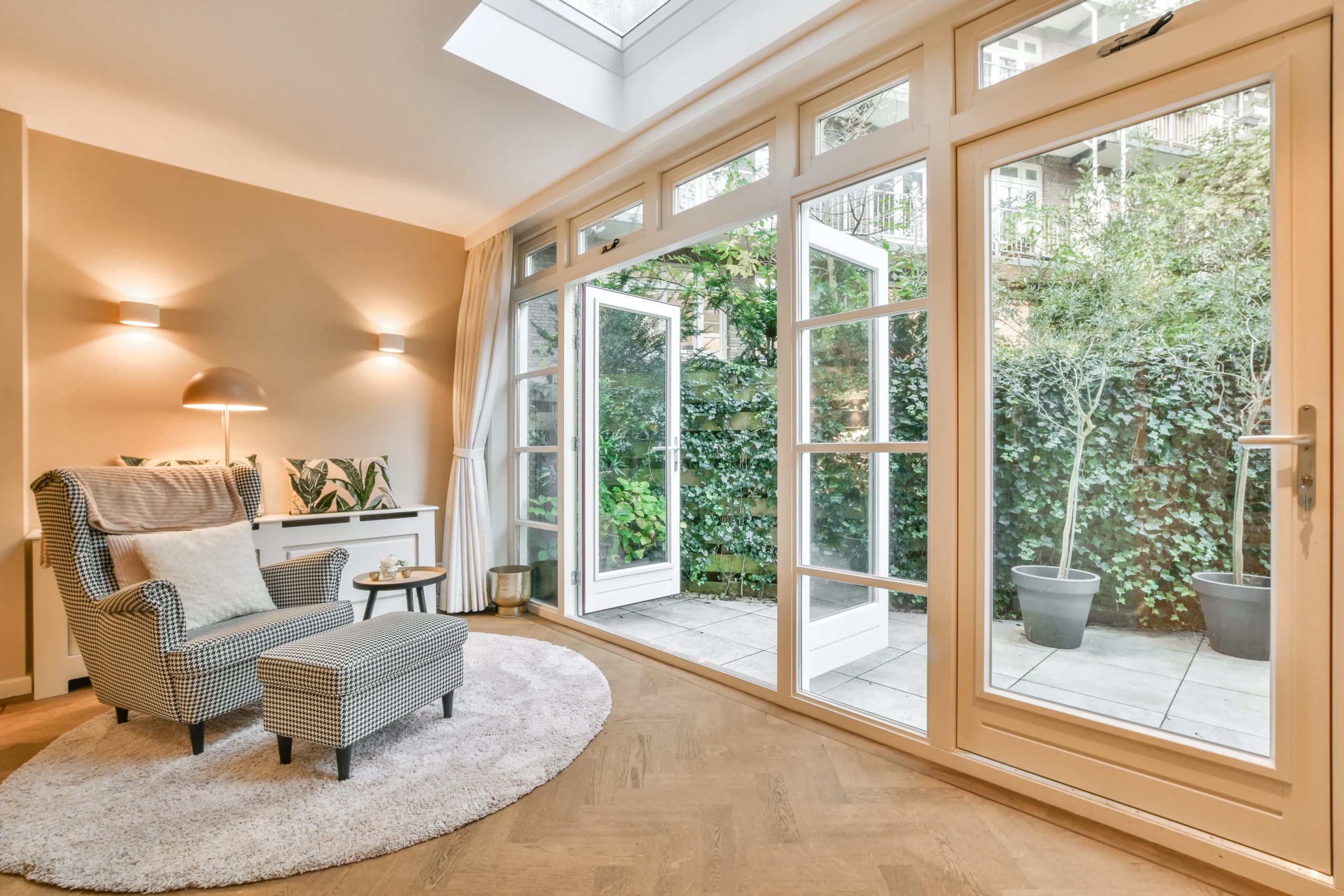 comfortable-living-room-with-garden-view-2026-03-18-09-36-10-utc (1)